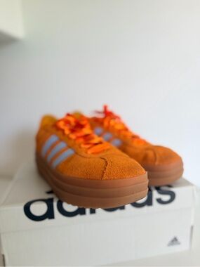 Adidas VL Court Bold size 9 orange with blue stripes